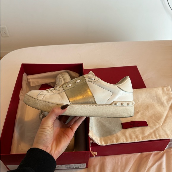 VALENTINO GARAVANI SNEAKERS - Picture 4 of 9